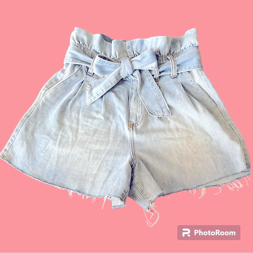 72: BLANKNYC denim paperbag shorts. Tie waist. Gently used sz 27. Light blue.